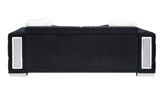 Trislar Sofa W/4 Pillows